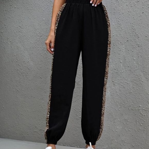 Sporty black colorblock leopard side elastic high waist tapered joggers Sz M - Picture 3 of 5